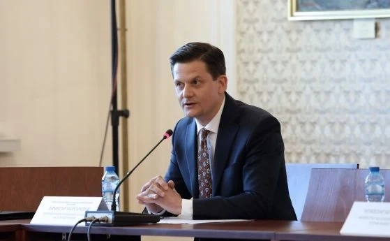 Забраняват със закон продажбата на райски газ на непълнолетни