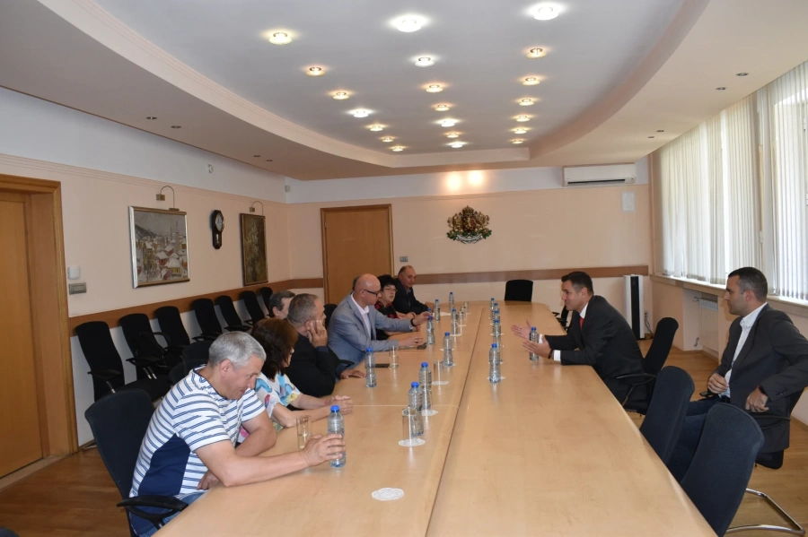 Синдикатите са притеснени за бъдещето на ВМЗ