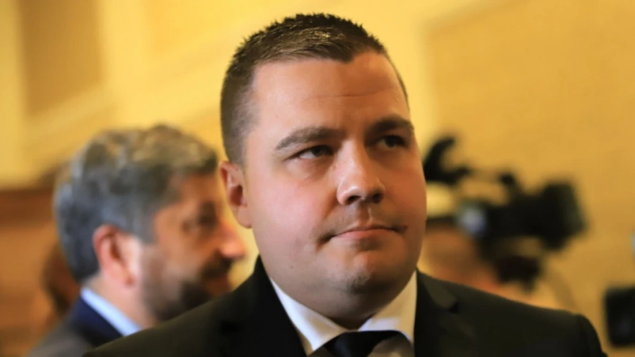 Балабанов каза кога Петков ще се прибере в Канада