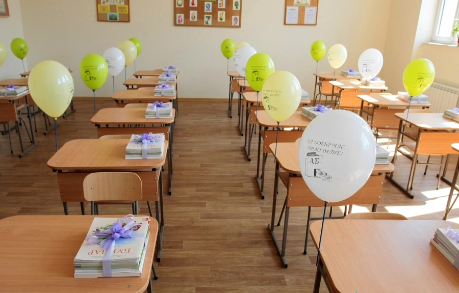 Учебната година стартира в 2347 училища и 1799 детски градини