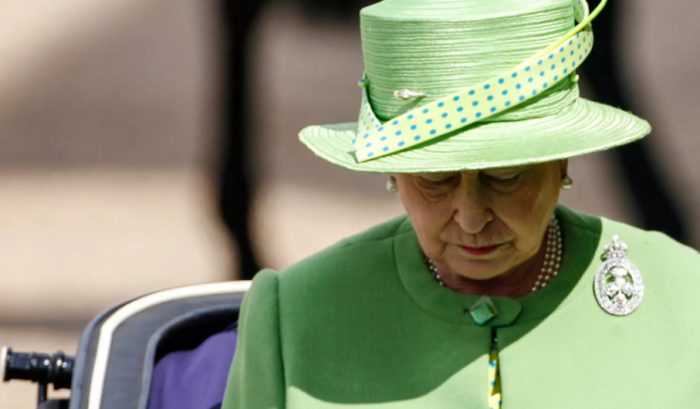 Монарси, президенти, премиери и лидери по цял свят отдават почит на кралица Елизабет II