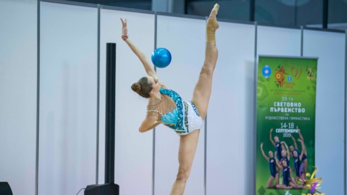 Боряна Калейн отпада от СП по художествена гимнастика