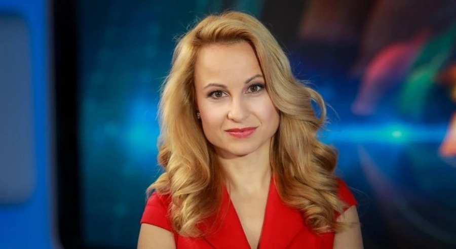 Продължава натискът над Цънцарова да разкрие източниците си за ваксинираните антиваксъри