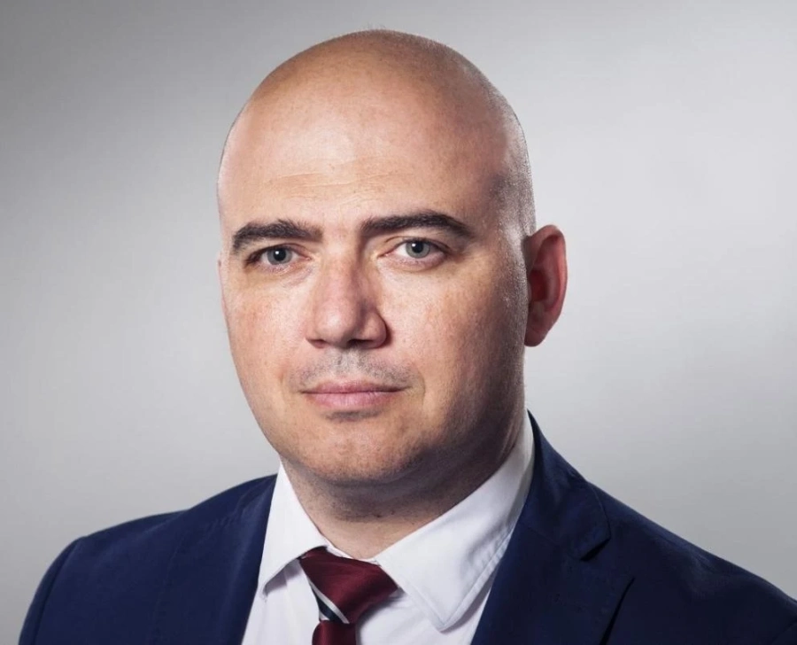 Илин Димитров: Настаняването на украински бежанци в хотели през зимата би било грешно решение
