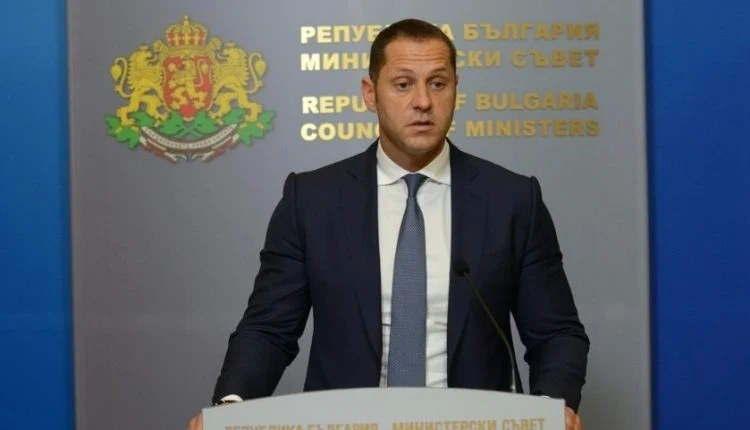 Бившият зам.-министър на ГЕРБ Александър Манолов нае адвокат в САЩ