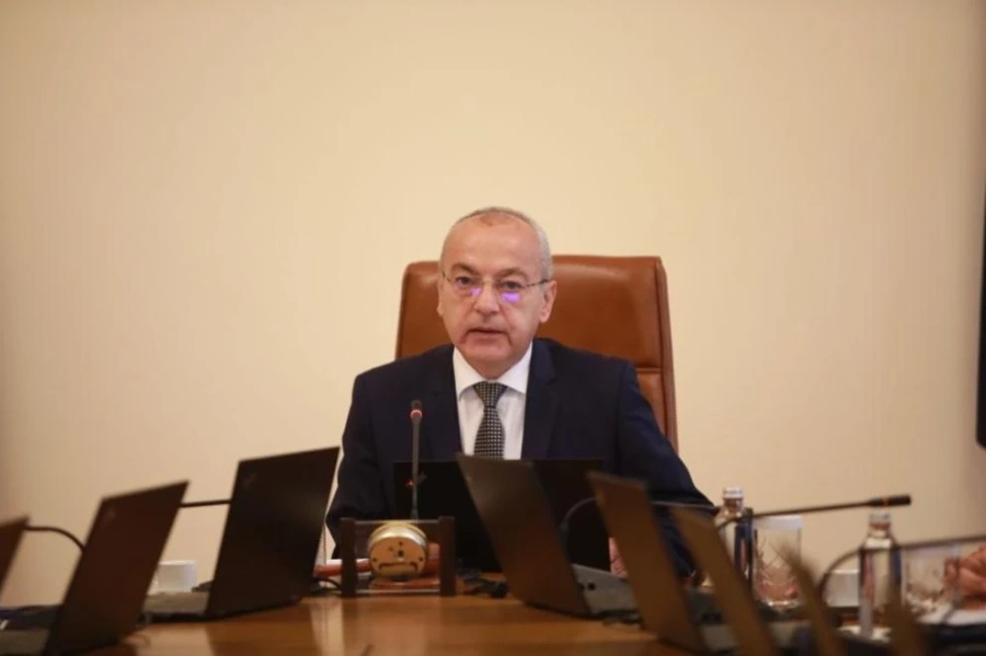 Донев: Инхаус поръчките се превърнаха в емблема за източване на държавни средства