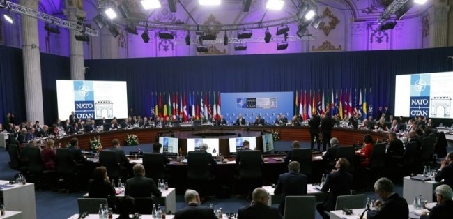 НАТО обещаха днес да засилят подкрепата за Украйна