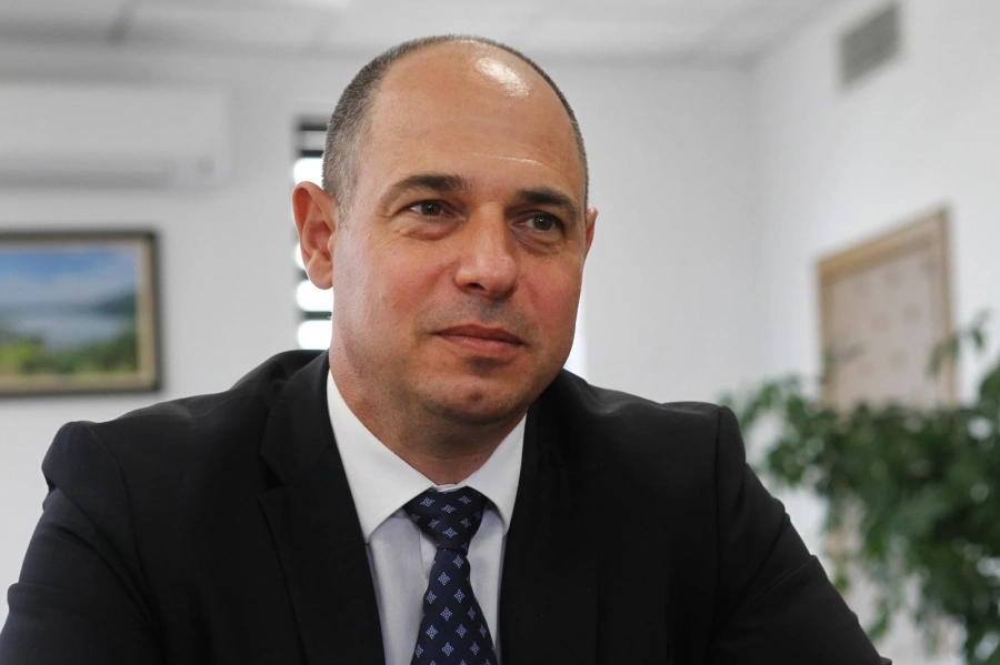 Ангелин Цачев: Ако намалим вредните емисии с 40%, ще внасяме ток и цената му ще се повиши