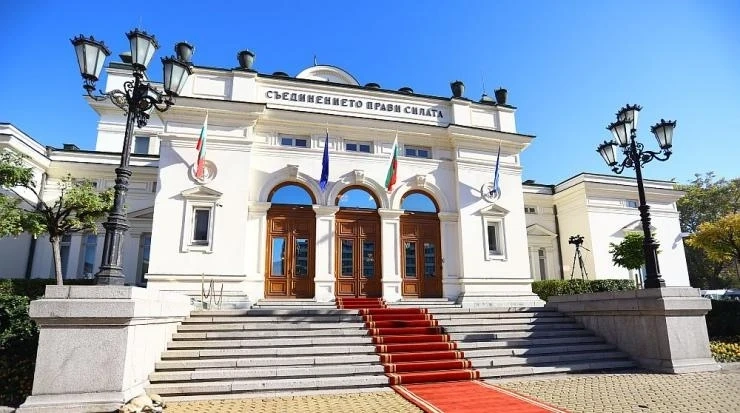 Депутатите започнаха обсъждането на проектокабинета „Габровски“