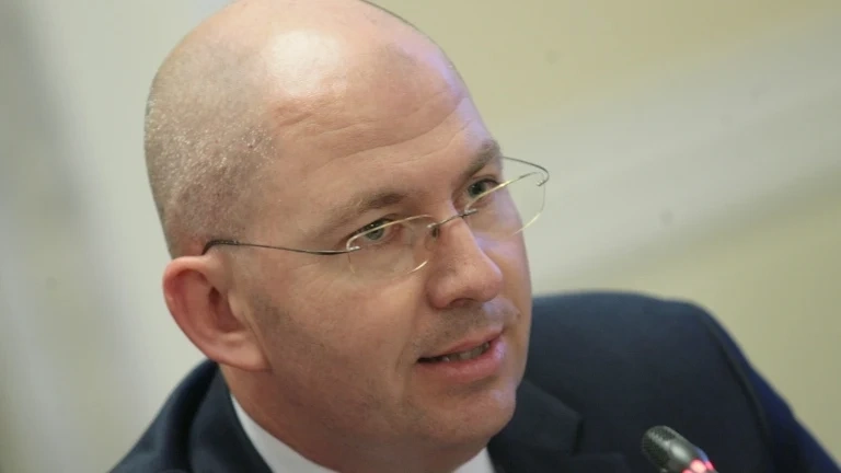 Румен Йончев: Властта се оказа горещ картоф, който всички се опитват да изхвърлят от своето поле