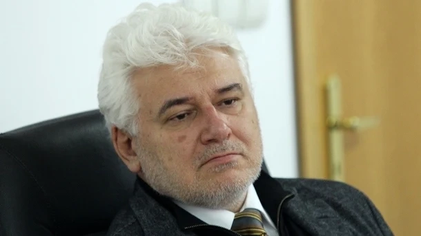 Проф. Киров: В България лъжеш и ставаш министър-председател. Газенето на законите се превърна в национален спорт