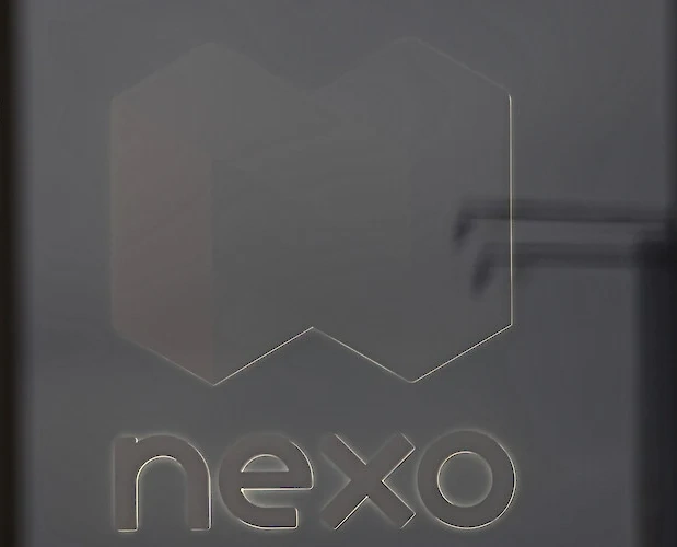 Блумбърг: Nexo намали по-ранните си печалби и спадна с цели 2,5% след българската акция
