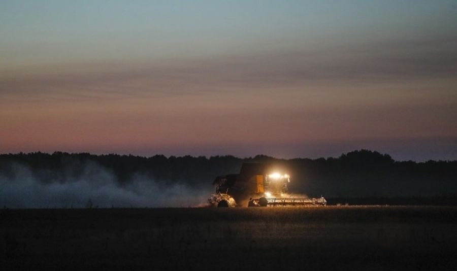 Киев предвижда спад на реколтата от зърно през 2023 г. до 49,5 милиона тона