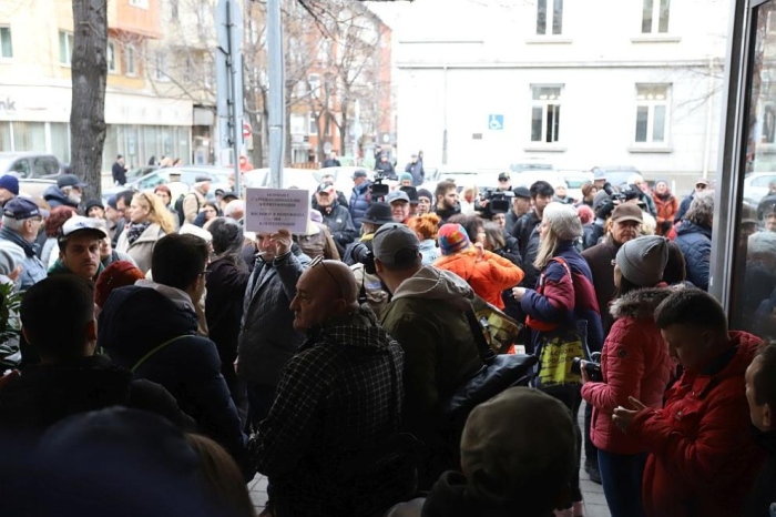 Граждани и артисти излязоха на протест в защита на Александър Морфов 