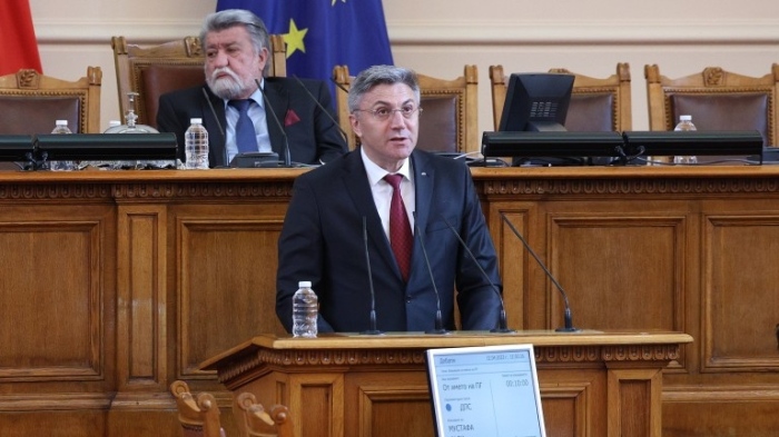 Карадайъ настоя за кабинет със срок, бюджет и преосноваване