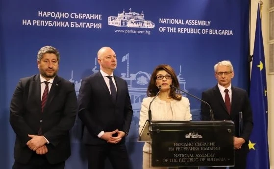 ГЕРБ и ПП-ДБ обещаха парламент поне до юли, разговорите за кабинет предстоят