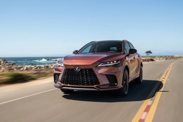 Новият Lexus RX вече е наличен за продажба и тестване