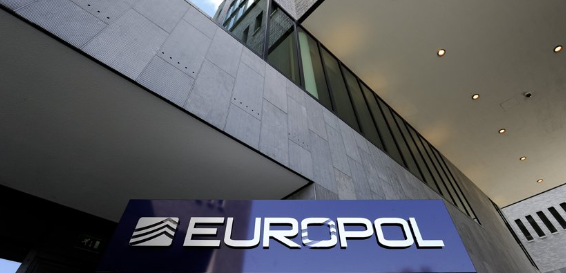 Европол разби група за контрабанда на мигранти през България и Румъния