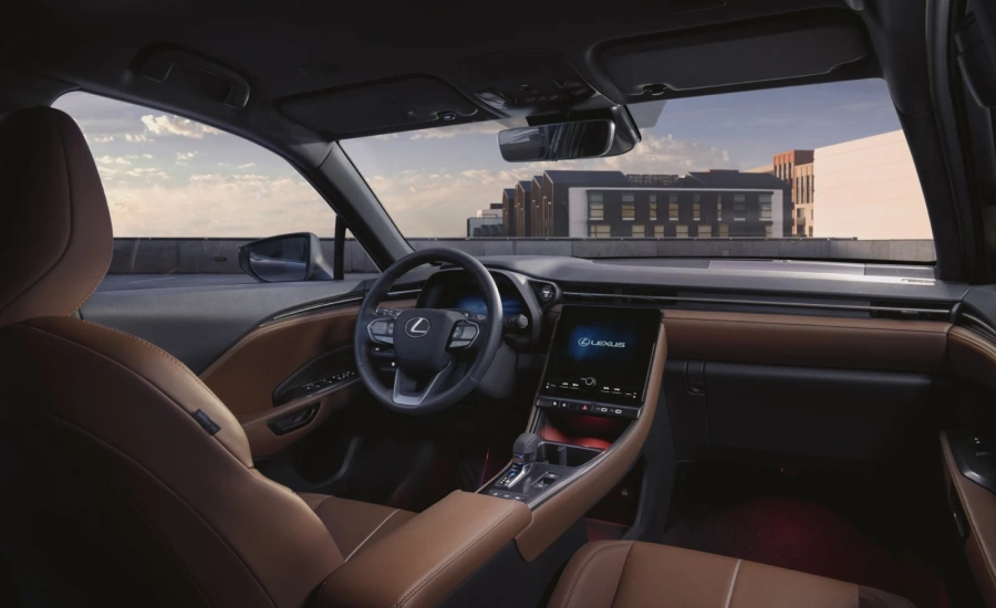 Световна премиера на изцяло новия LEXUS LBX