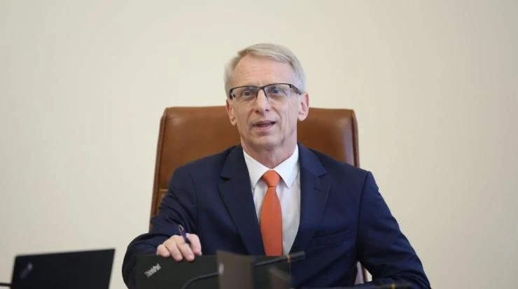 Денков възложи на новите министри да проверят имало ли е злоупотреби за милиарди