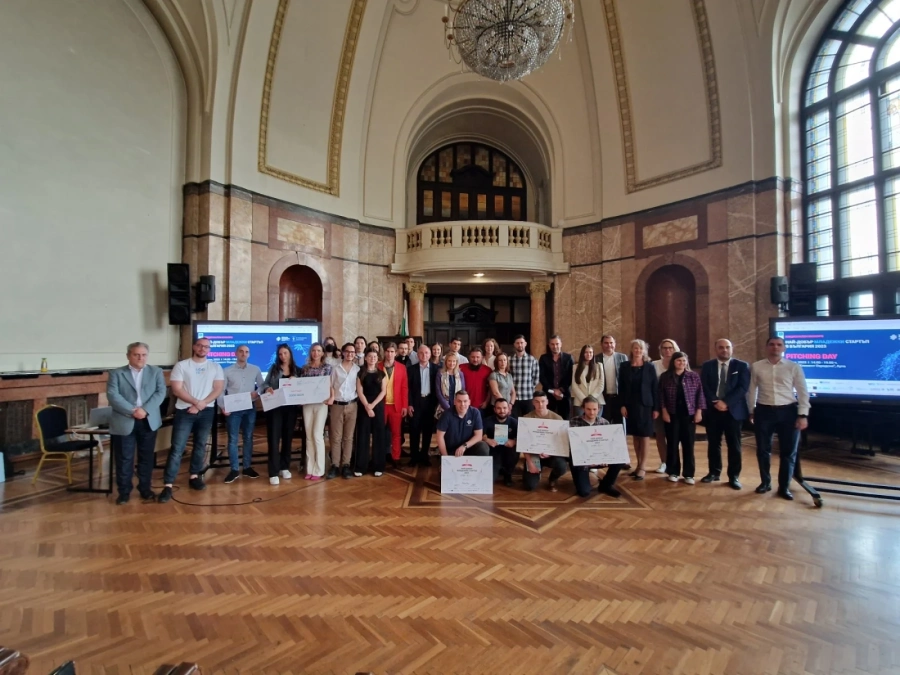 Технологични проекти във финанси, медицина и рециклиране финишираха в националния конкурс „Най-добър младежки стартъп 2023”