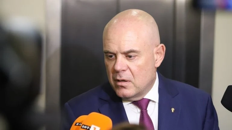 Официално: Президентът освободи Иван Гешев от поста главен прокурор