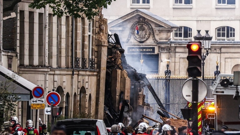Един човек все ощe е в неизвестност под развалините след газовата експлозия в Париж