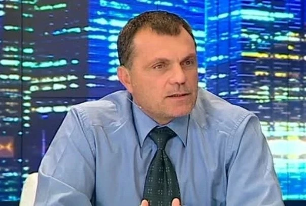 Доц. Момчил Дойчев: Румен Радев безпардонно защитава интересите на Русия