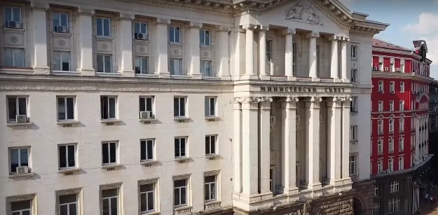 Напрежение по високите етажи на властта