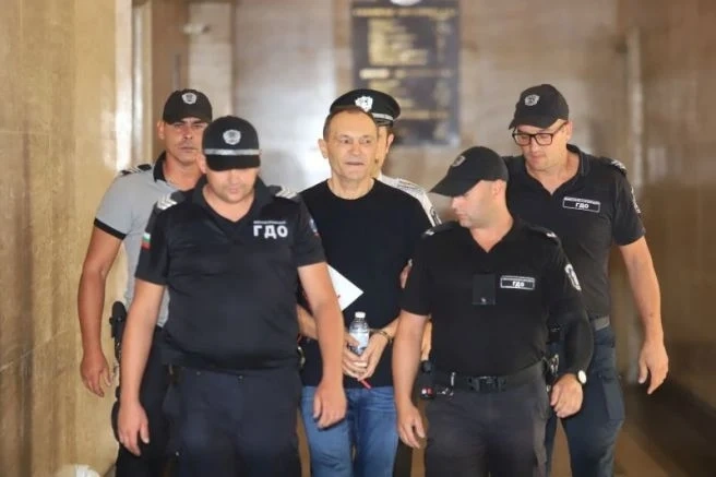 На Васил Божков и семейството му е назначена допълнителна защита