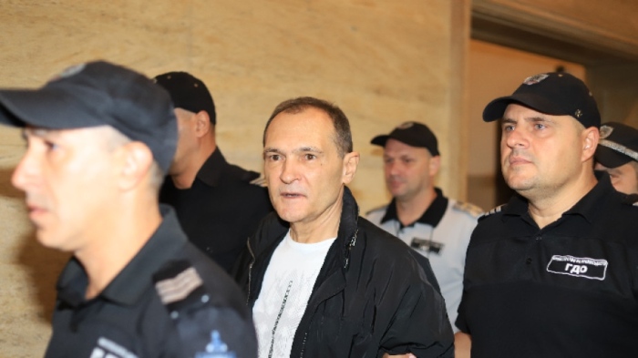 Прокуратурата внесе искане Божков да бъде задържан под стража за криминални деяния 