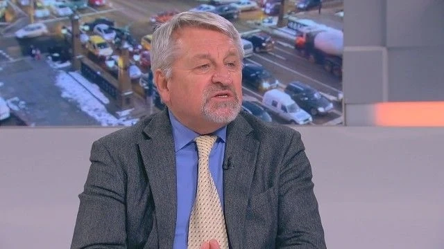 Иван Хиновски предупреждава: Лукойл ще извърши непрозрачно сделката по продажба на компанията