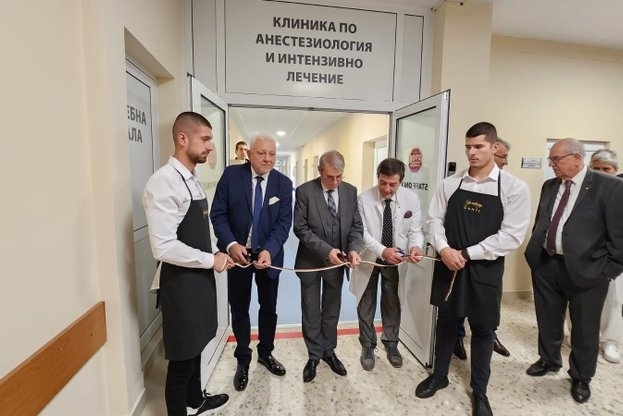Хинков откри обновените Операционен блок и Реанимация в Специализираната ортопедична болница в кв. Горна Баня