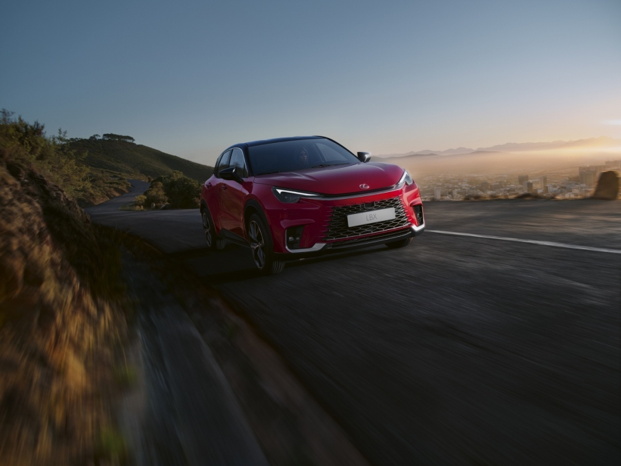 LEXUS LBX:  Дава ви повече, използвайки по-малко