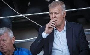 Ще изпълни ли Наско Сираков задачата, която сам си постави?