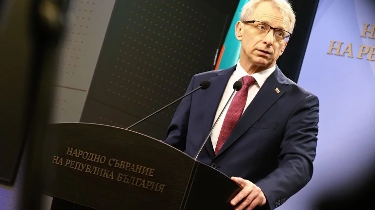Николай Денков очаква Конституция, приета на зиг-заг