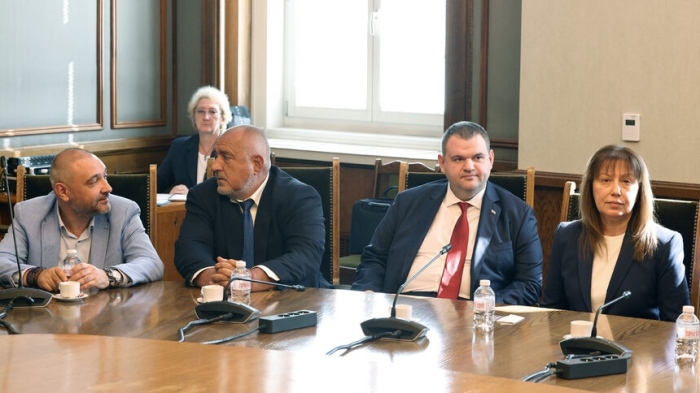 Борисов и Пеевски смятат, че някои министри са се превърнали в партийни функционери