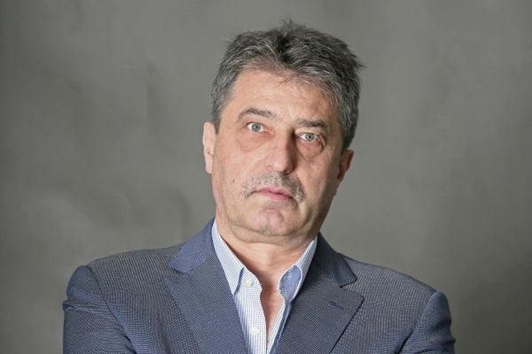 Цветан Василев заведе дело срещу Иван Гешев в кипърски съд