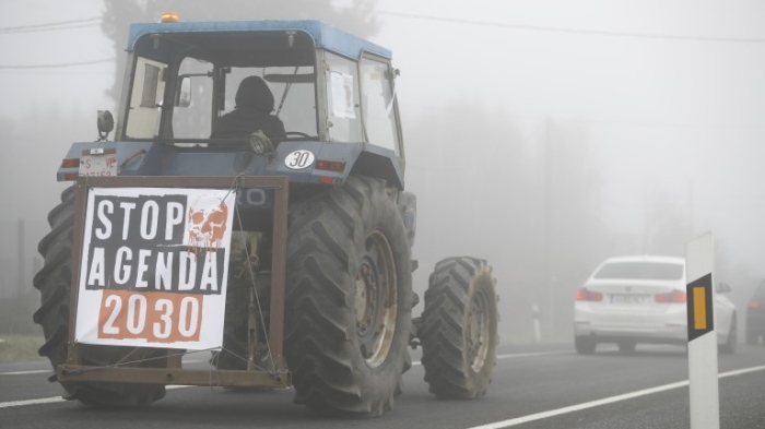 За втори пореден ден и в Испания фермери протестират