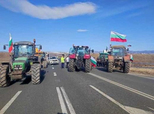 Пореден ден на протести: Земеделците отново блокират ключови места в страната 