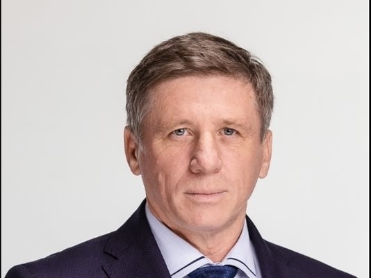 Николай Дренчев остава в парламента като независим депутат