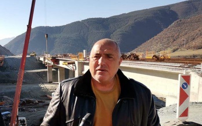 Борисов: 3 години най-опасният участък от АМ Струма отлежава в кошчето, дано не потъне в безвремие