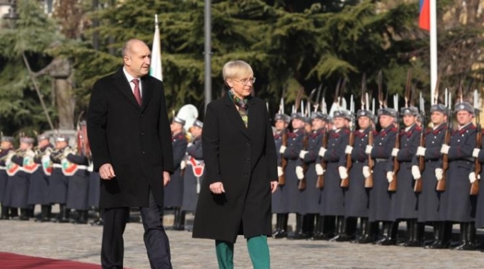 Президентът Радев: Тестват общественото мнение за пращане на войски в Украйна