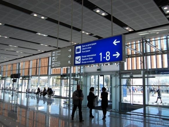 Концесията за летището в Бургас май се разклати