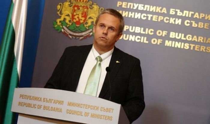 Провал на машинното гласуване и неизпълнение на управленската програма бележат мандата на министър Йоловски