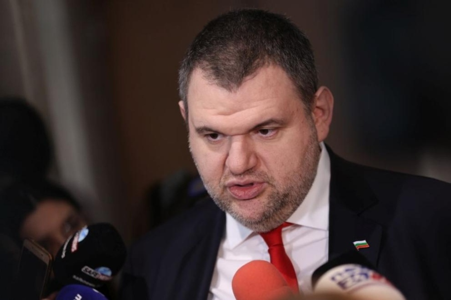 Пеевски с призив към Борисов и Петков: Направете всичко възможно да намерите съгласие за кабинет
