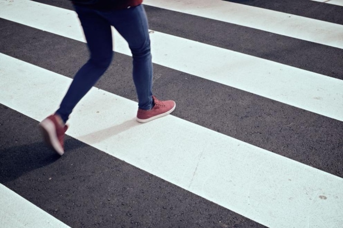 Шофьор с положителна проба за наркотици блъсна жена на пешеходна пътека в Бургас