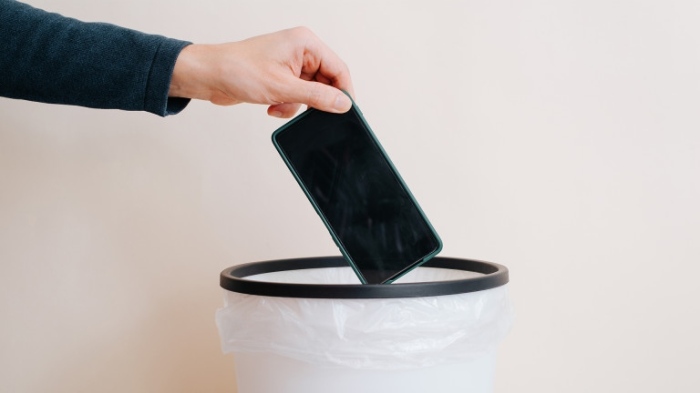 Къде трябва да изхвърля стария си телефон и още важни въпроси за електронните отпадъци