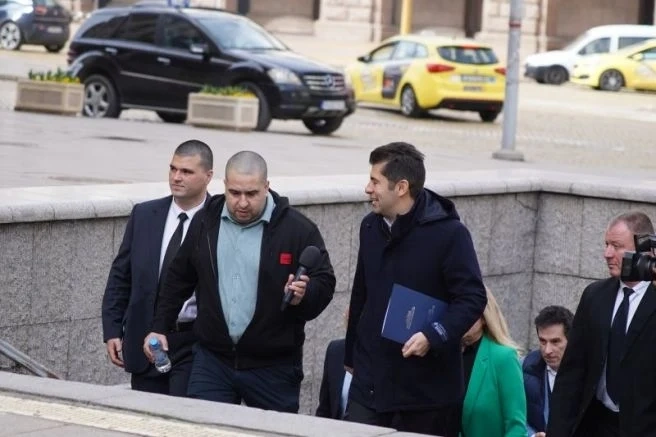 ПП–ДБ получиха мандата от Радев и го върнаха неизпълнен