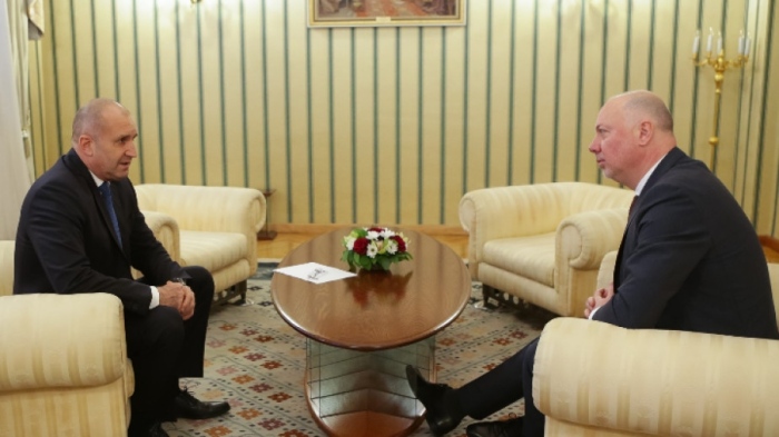 Радев започна консултации с кандидатите за служебен премиер